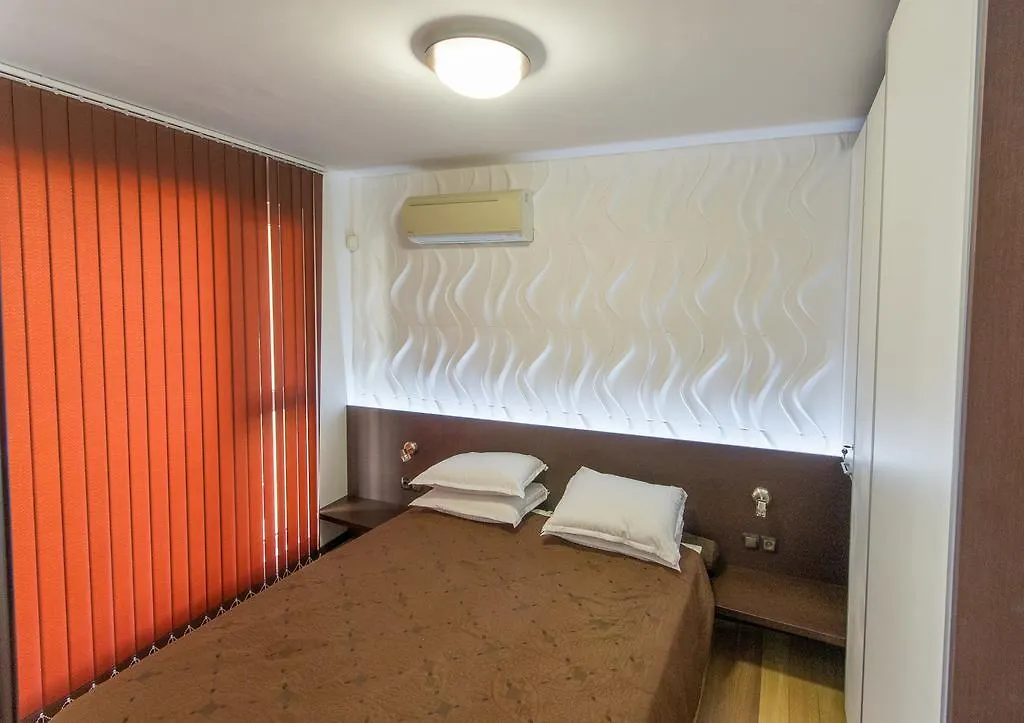 City Apartments La Casa Warna